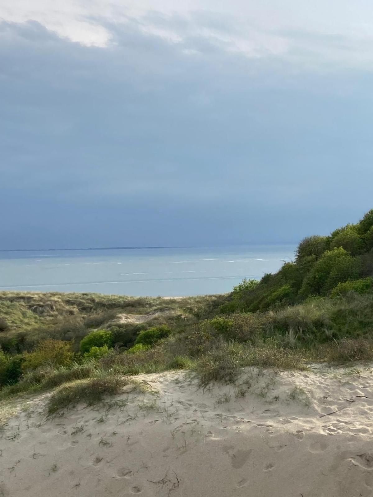 Duinstrand Burgh-Haamstede Buitenkant foto