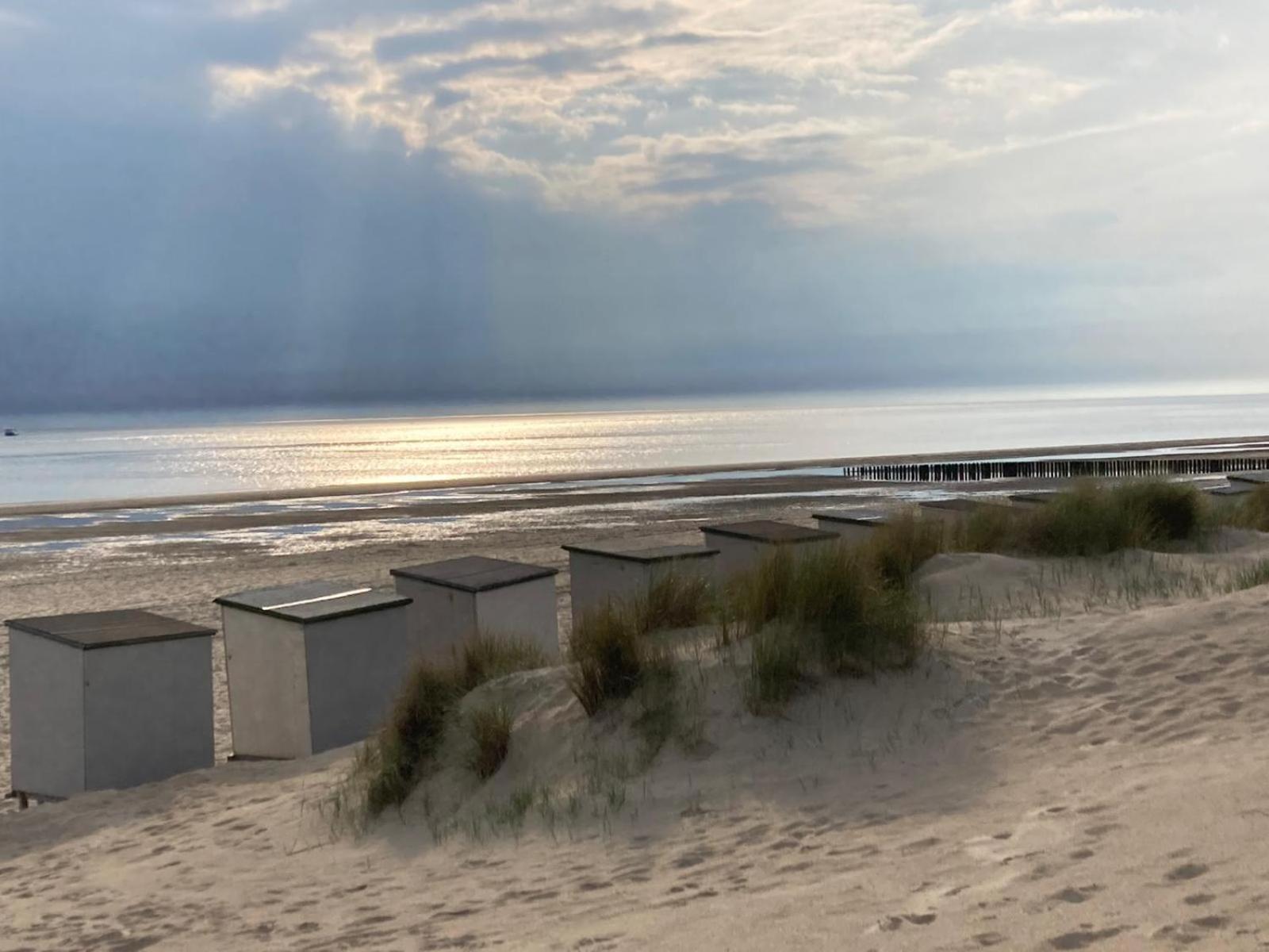 Duinstrand Burgh-Haamstede Buitenkant foto