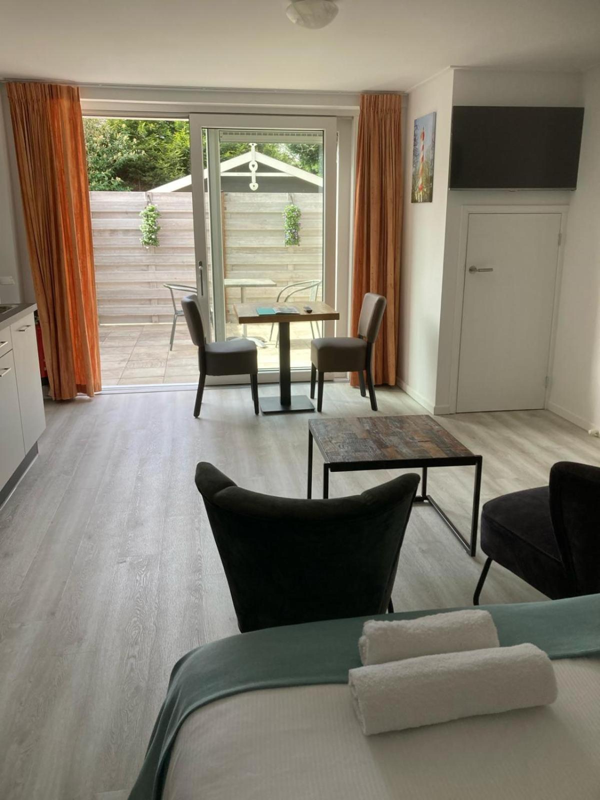 Duinstrand Burgh-Haamstede Buitenkant foto
